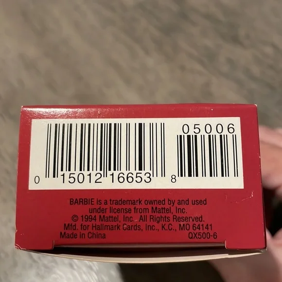 Hallmark Keepsake Ornament - Barbie Debut 1959 - Picture 4 of 8